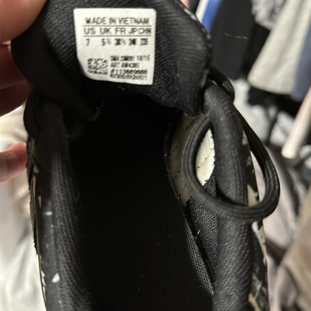 Adidas - Picture 3 of 3